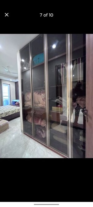 Gym in 2.5 BHK Builder Floor at Smart World Orchard, Sector 61 – for Rent