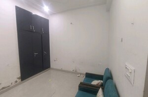 Room in 2 BHK Builder Floor at Theta Ii Greater Noida – for Rent