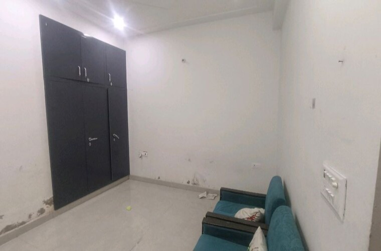Room, theta ii greater noida 2 Bedroom 100 Sq.Ft. Builder Floor In Theta Ii Greater Noida Greater Noida 10459105