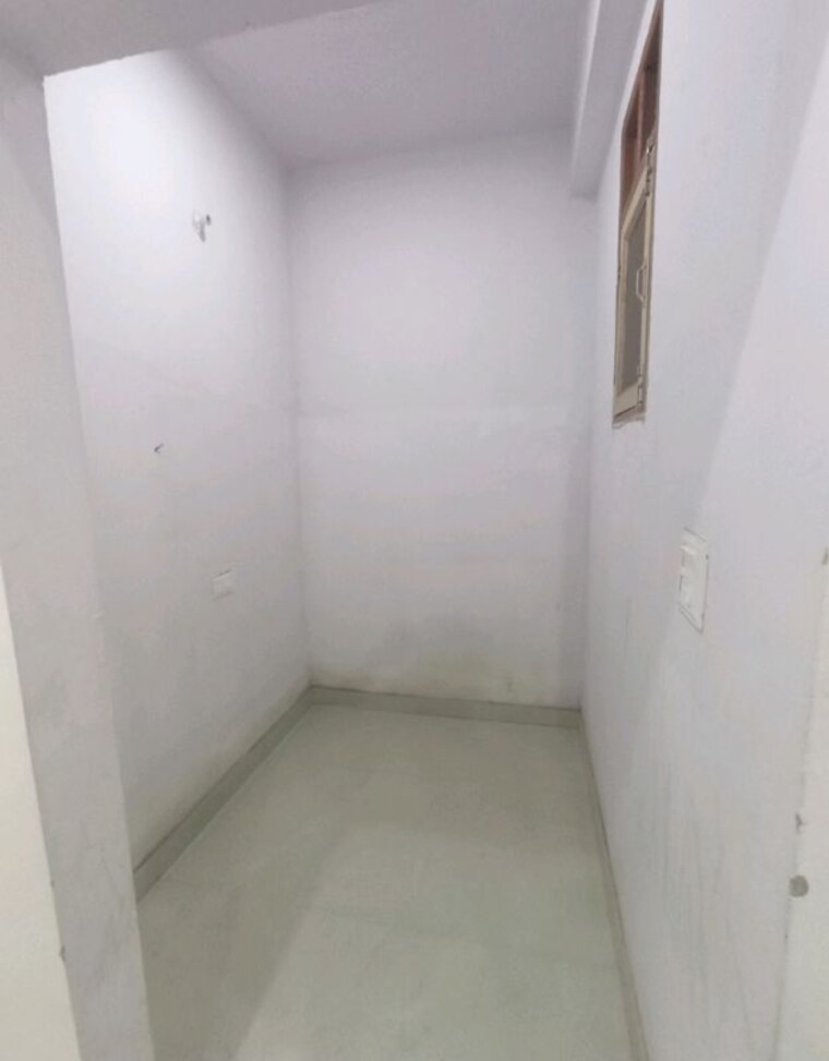 Bathroom, theta ii greater noida 2 Bedroom 100 Sq.Ft. Builder Floor In Theta Ii Greater Noida Greater Noida 10459105