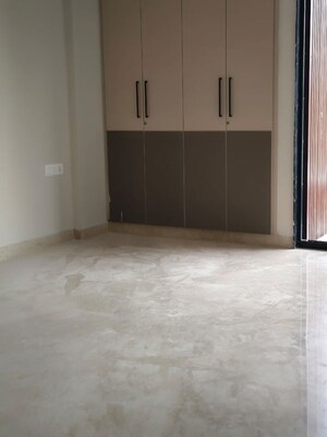 Room in 4 BHK Builder Floor at Saket – for Rent
