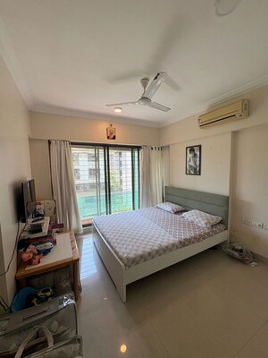 Bedroom in 3 BHK Apartment at Bandra West – for Rent