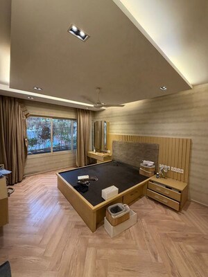 Living Room in 3 BHK Apartment at Pali Hill – for Rent