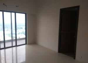Room in 4 BHK Apartment at Dynamix Woodlands Apartment, Malad East – for Sale