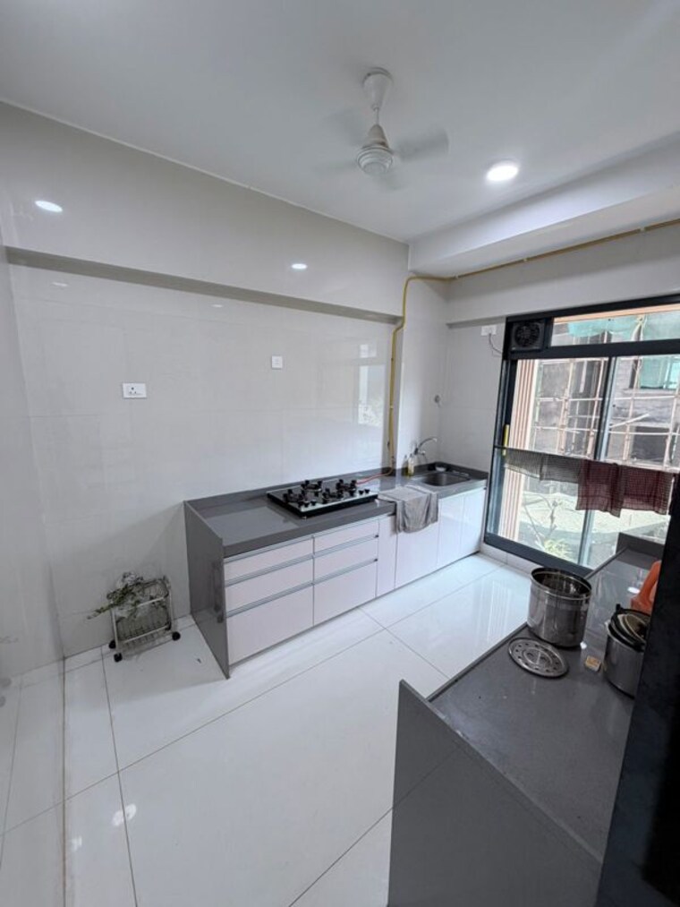 Team Area, arkade-aura 2.5 Bedroom 900 Sq.Ft. Apartment In Santacruz West Mumbai 10459184