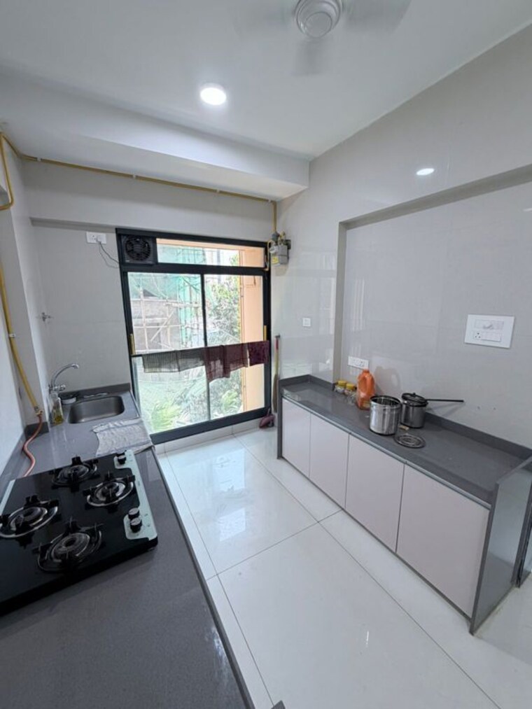 Kitchen, arkade-aura 2.5 Bedroom 900 Sq.Ft. Apartment In Santacruz West Mumbai 10459184