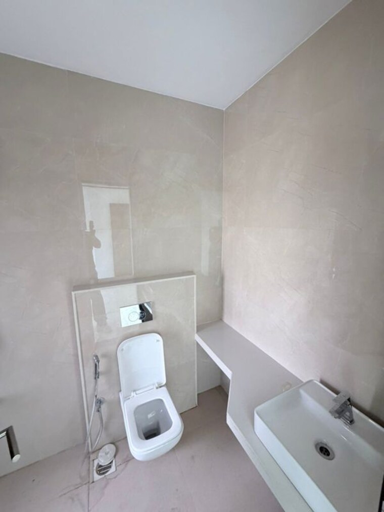 Bathroom, arkade-aura 2.5 Bedroom 900 Sq.Ft. Apartment In Santacruz West Mumbai 10459184