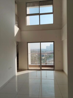 Room in 2 BHK Apartment at Gera Planet Of Joy, Kharadi – for Sale