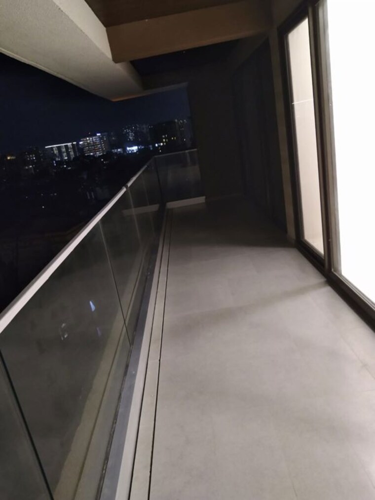 Balcony, kalpataru-solitaire 3.5 Bedroom 2200 Sq.Ft. Apartment In Juhu Mumbai 10459222