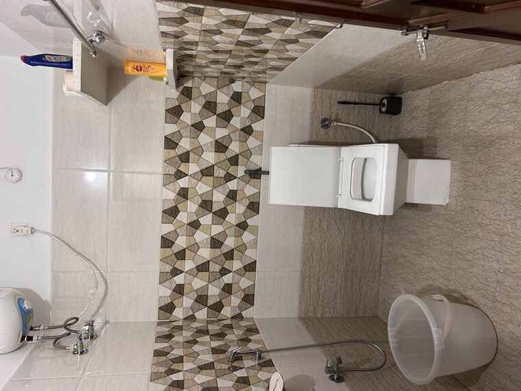 Bathroom, aarthi-citadel- 3 Bedroom 1800 Sq.Ft. Apartment In East Marredpally Hyderabad 10459217