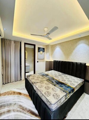 Bedroom in 2 BHK Apartment at Dlf Cyber City, Sector 24 – for Rent