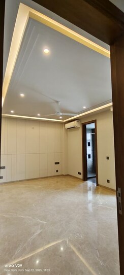 6 BHK + Pooja Room,Servant Room,Study Room,Extra Room,Store Room Builder Floor For Sale in Safdarjung Enclave