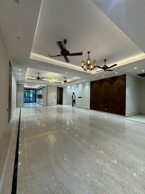 Building Lobby in 3 BHK Apartment at Dlf Cyber City, Sector 24 – for Rent