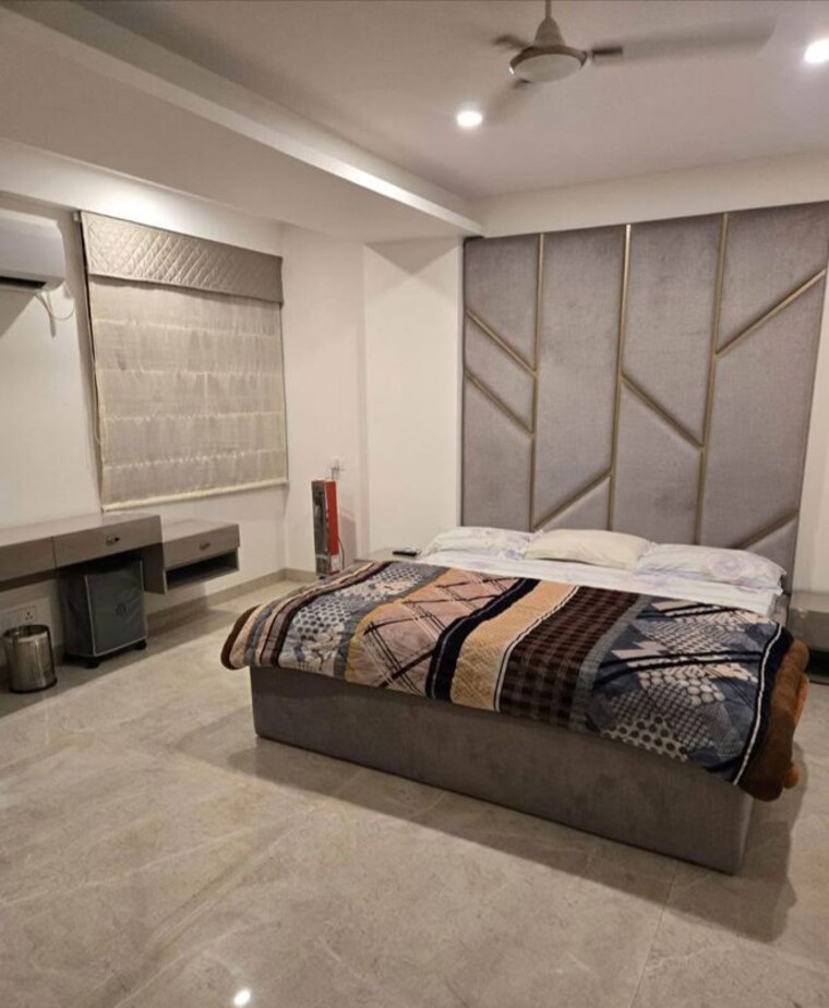 Bedroom, dlf-cyber-city 3.5 Bedroom 2250 Sq.Ft. Apartment In Sector 24 Gurgaon 10459248