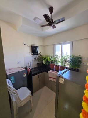 Team Area in 1 BHK Apartment at Nehru Nagar – for Rent
