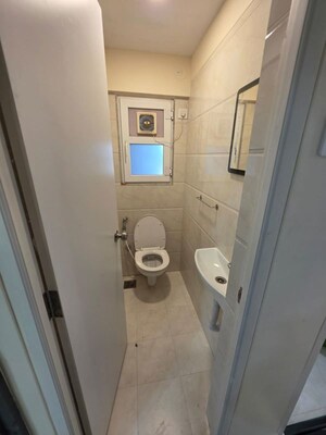 Bathroom in 1 BHK Apartment at Nehru Nagar – for Rent
