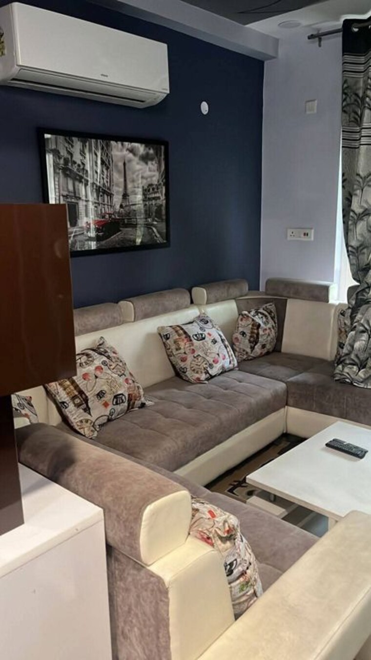 Living Room, dlf-cyber-city 4 Bedroom 2455 Sq.Ft. Apartment In Sector 24 Gurgaon 10459255