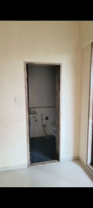 Furnished Amenities in 3 BHK Apartment at Ghatkopar East – for Rent