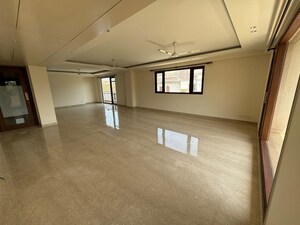 Dining Room in 4 BHK Builder Floor at Panchsheel Park – for Rent
