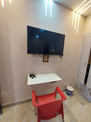 Furnished Amenities in 1 RK Builder Floor at Malviya Nagar – for Rent