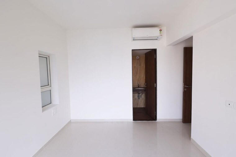 Room, lodha-amara-tower-24-and-25 2 Bedroom 722 Sq.Ft. Apartment In Kolshet Road Thane 10459280