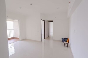 Room in 2 BHK Apartment at Lodha Amara Tower 24 And 25, Kolshet Road – for Sale