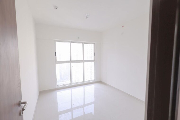 Room, lodha-amara-tower-24-and-25 2 Bedroom 722 Sq.Ft. Apartment In Kolshet Road Thane 10459280