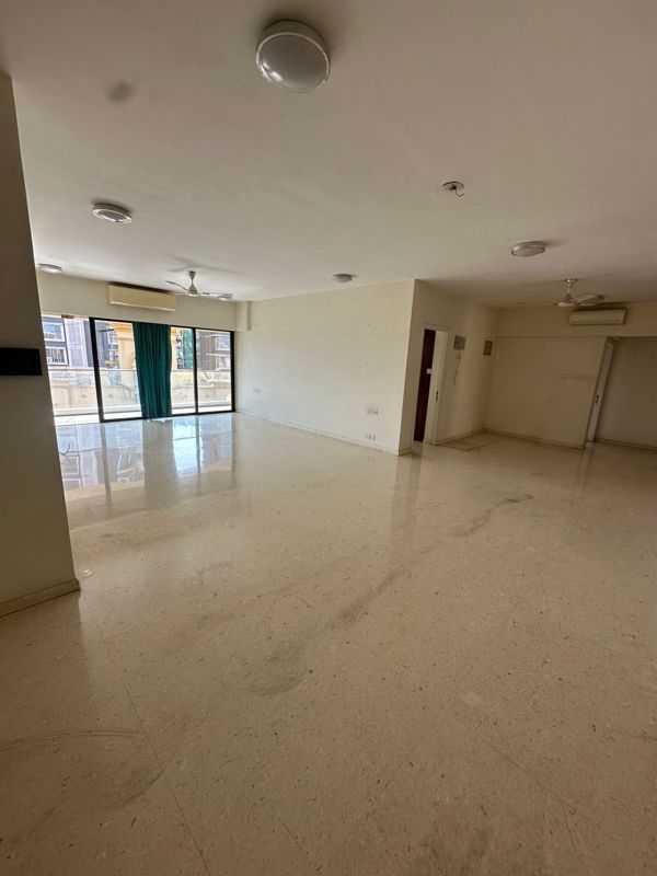 3.5 BHK + Servant Room,Store Room 2000 Sq.Ft. Apartment in Kalpataru Solitaire