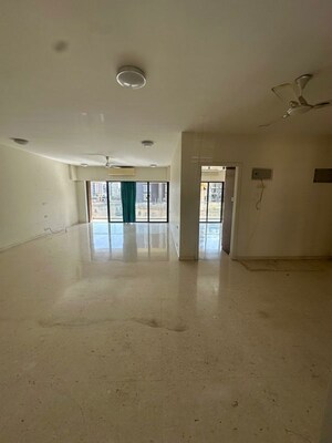 Hall in 3.5 BHK Apartment at Kalpataru Solitaire, Juhu – for Rent