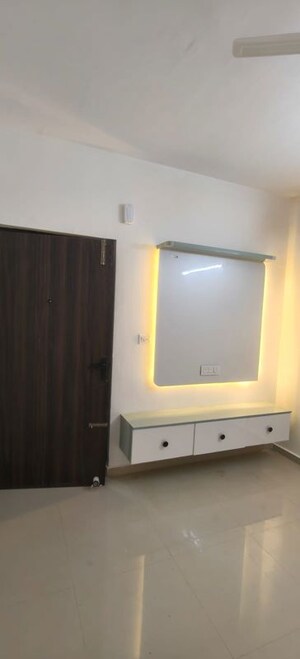 Room in 2 BHK Apartment at Pyramid Midtown, Sector 59 – for Rent