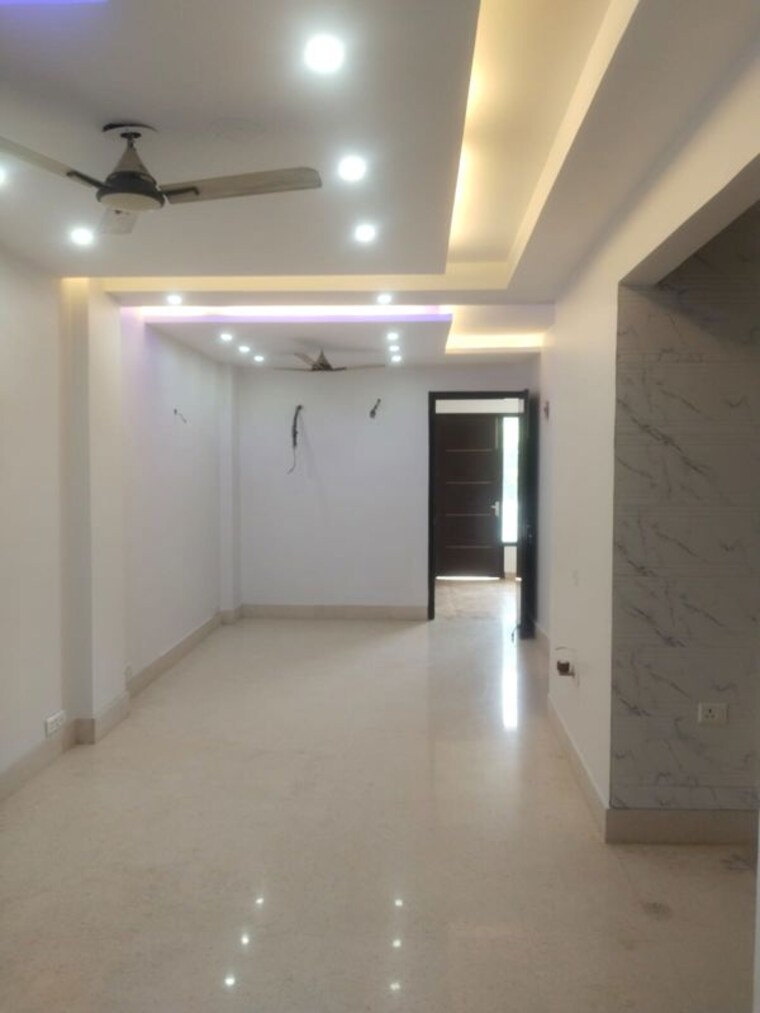 undefined, lajpat nagar iii Commercial Office Space 2000 Sq.Ft. In Lajpat Nagar Iii Delhi 10459308
