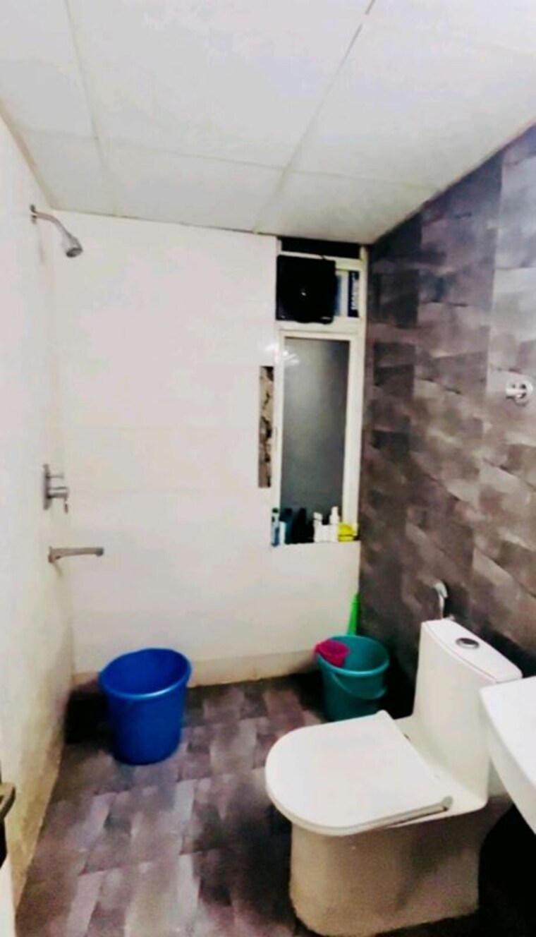 Bathroom, migsun-twiinz 3 Bedroom 1225 Sq.Ft. Apartment In Eta Ii Greater Noida Greater Noida 10459333