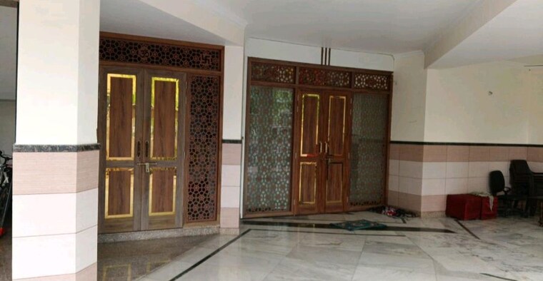 Room, eldeco-mystic-green-phase-ii 2 Bedroom 250 Sq.Mt. Independent House In Omicron I Greater Noida Greater Noida 10459337
