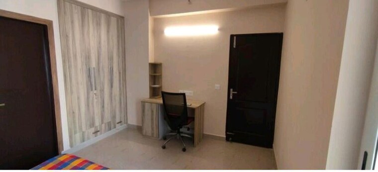 Living Room, nimbus-express-park-view-ii 2 Bedroom 1105 Sq.Ft. Apartment In Chi V Greater Noida Greater Noida 10459343