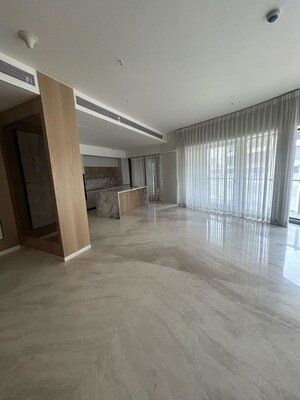 Room in 3 BHK Apartment at Lodha World View, Worli – for Rent
