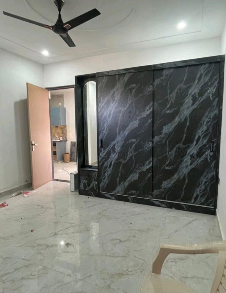 Room, xu 2 greater noida 2 Bedroom 100 Sq.Mt. Builder Floor In Xu 2 Greater Noida Greater Noida 10459347