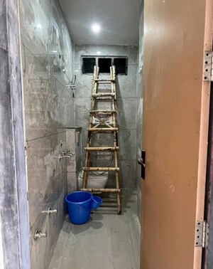 Bathroom in 2 BHK Builder Floor at Xu 2 Greater Noida – for Rent