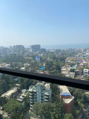 2 BHK Apartment For Rent in Rustomjee Paramount, Khar West