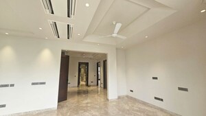 Room in 2 BHK Builder Floor at Lajpat Nagar 4 – for Rent