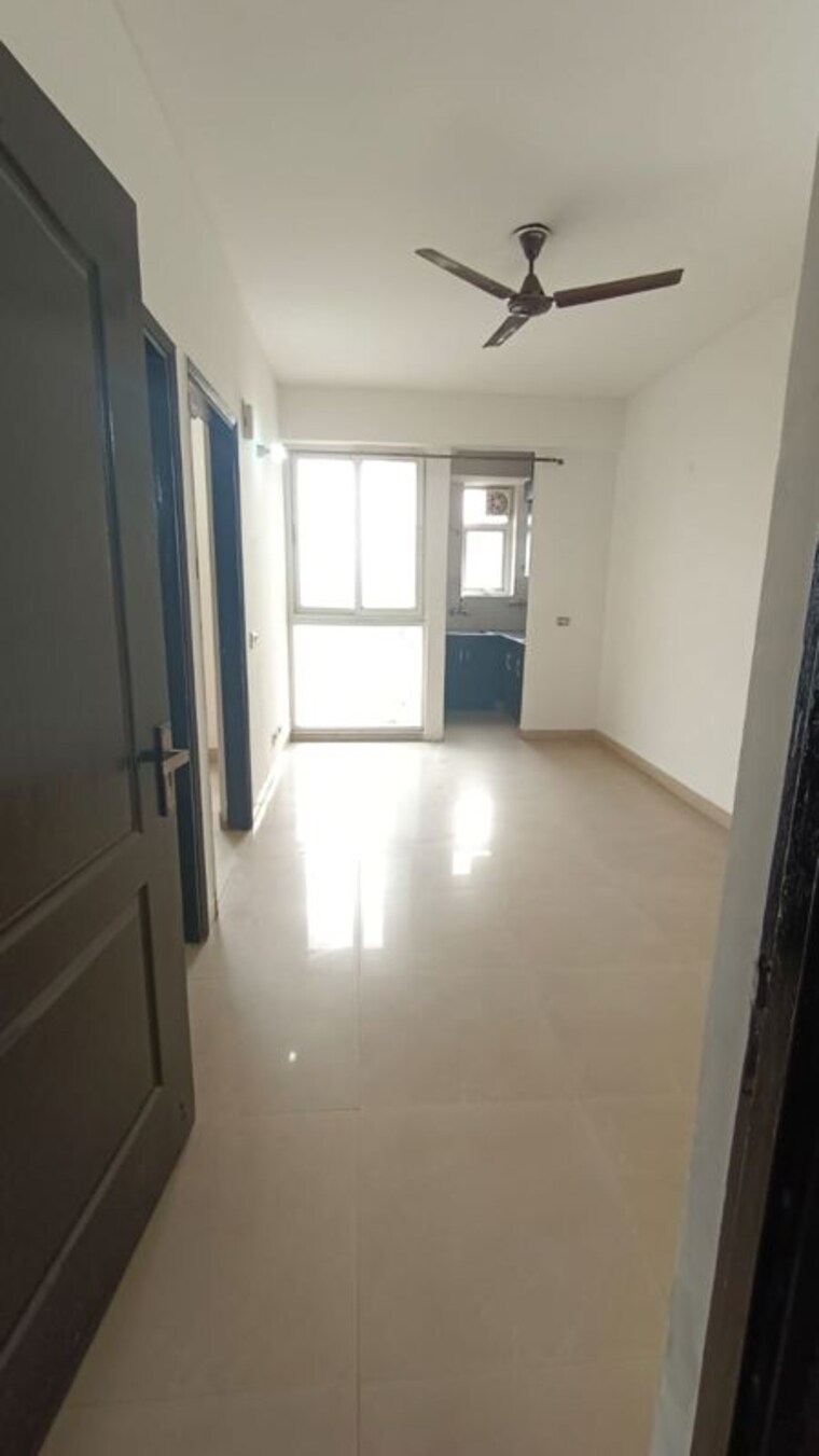 Room, aditya-celebrity-homes 1 Bedroom 550 Sq.Ft. Apartment In Sector 76 Noida 10459385