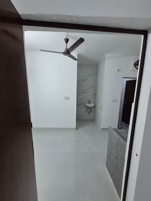 Living Room in 1 BHK Independent House at Sector 51 – for Rent
