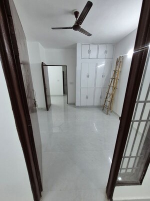Room in 1 BHK Independent House at Sector 51 – for Rent