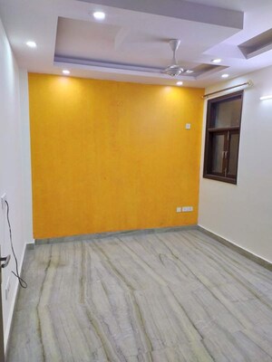 Master Bedroom in 3 BHK Builder Floor at Govindpuri – for Rent