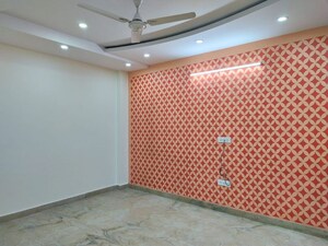 Master Bedroom in 3 BHK Builder Floor at Govindpuri – for Rent