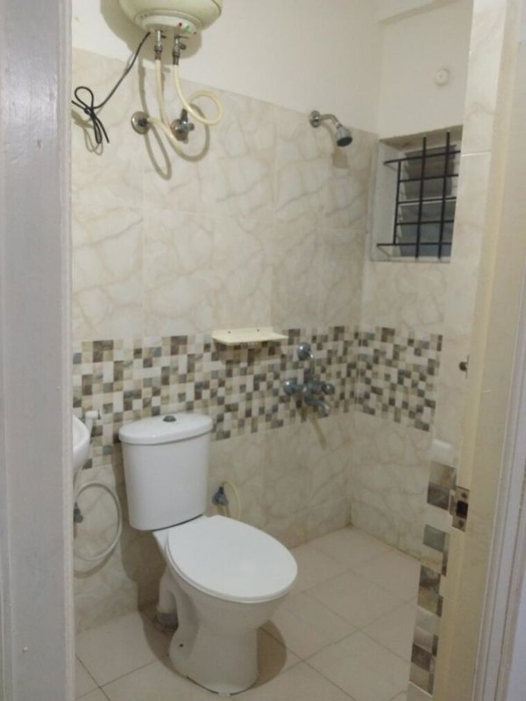 Bathroom, sonestaa-i-woods 3 Bedroom 1450 Sq.Ft. Apartment In Bellandur Bangalore 10459405
