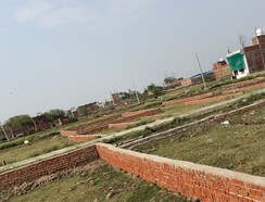 Plot For Sale in Parao