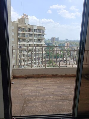 2 BHK Apartment For Rent in K P Millenium Heights, Shahad
