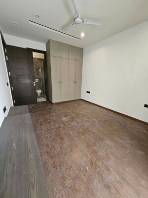 Room in 4 BHK Apartment at Godrej Meridien, Sector 106 – for Rent
