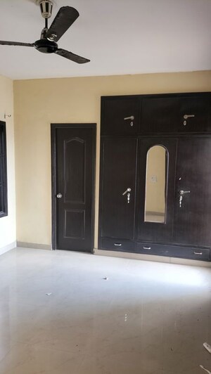 Furnished Amenities in 3.5 BHK Apartment at RPS Savana, Sector 88 – for Rent