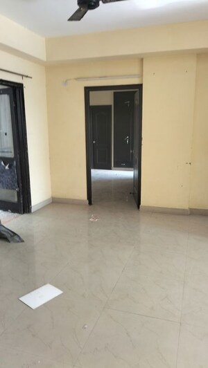 Room in 3.5 BHK Apartment at RPS Savana, Sector 88 – for Rent